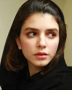 آیناز آذرهوش