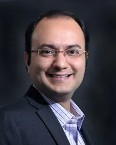 امین هنرمند