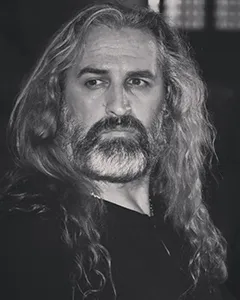 امیر آقامیرزاده