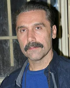 امیر آتشانی