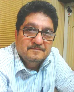 داریوش آشوری