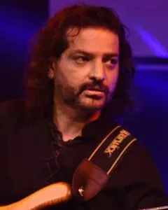 داریوش تقی پور