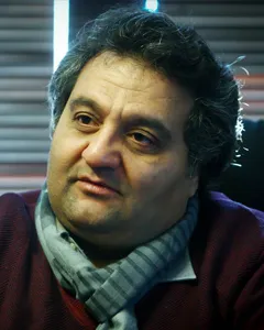 داریوش یاری