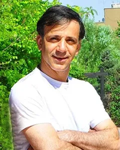 فرزاد حاتمیان