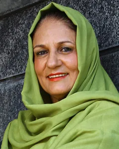 فریال بهزاد