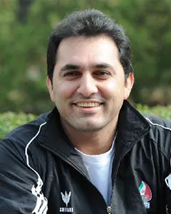 کوروش باقری