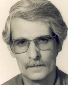 مهرداد اوستا