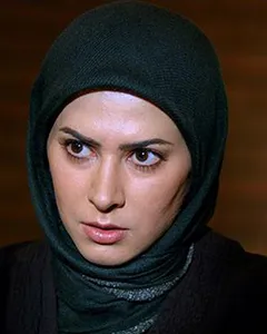 نازنین احمدی