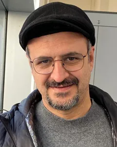 نیما حسن دوست