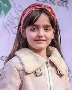 نیوشا علیپور