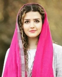 روژان آریامنش