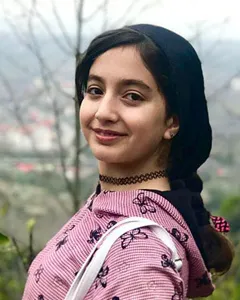 روژان تقی زاده