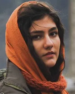 سارا بهارلو