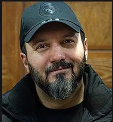 کامبیز دیرباز