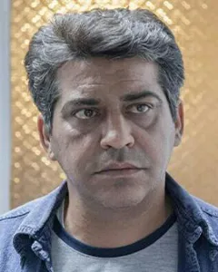 کوروش شاداب فر