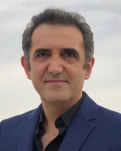 مهرداد کوروش نیا